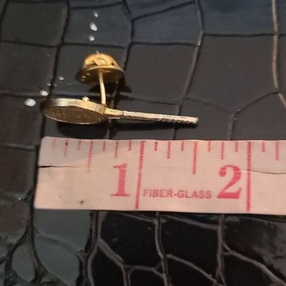 Vintage 80s Gold Tone Tennis Racket Pin Brooch Made in Taiwan - Picture 7 of 10